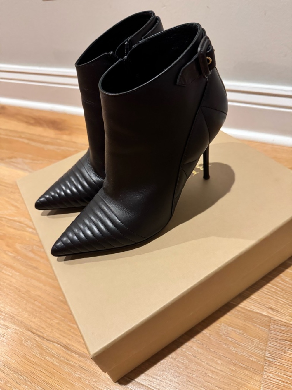 Burberry Pointed Quilted Detail Black Stiletto Ankle Boots